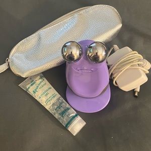 Nice face microcurrent device